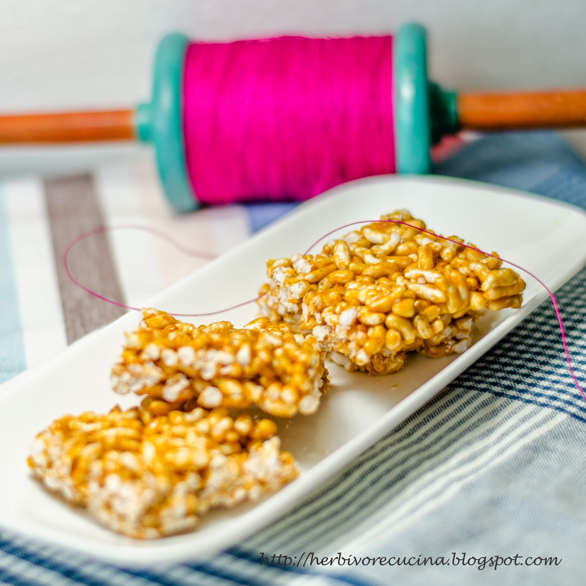 https://herbivorecucina.com/2015/01/mamra-chikki-puffed-rice-brittle.html