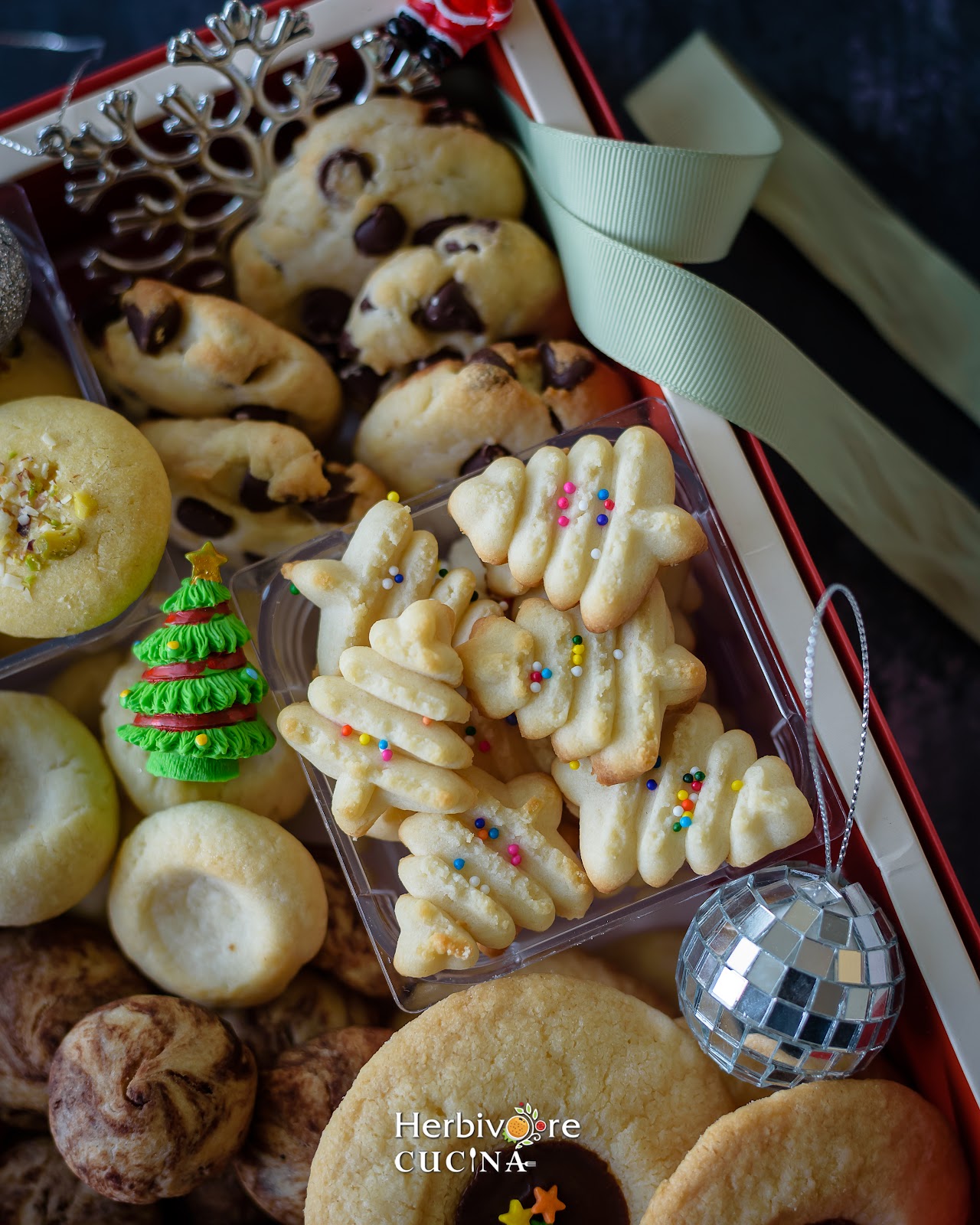 Eggless Spritz cookies in a box